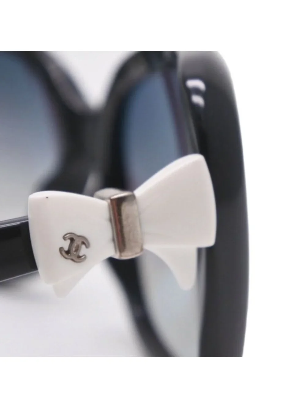 Chanel Sunglasses Eyewear CC Logo White Black